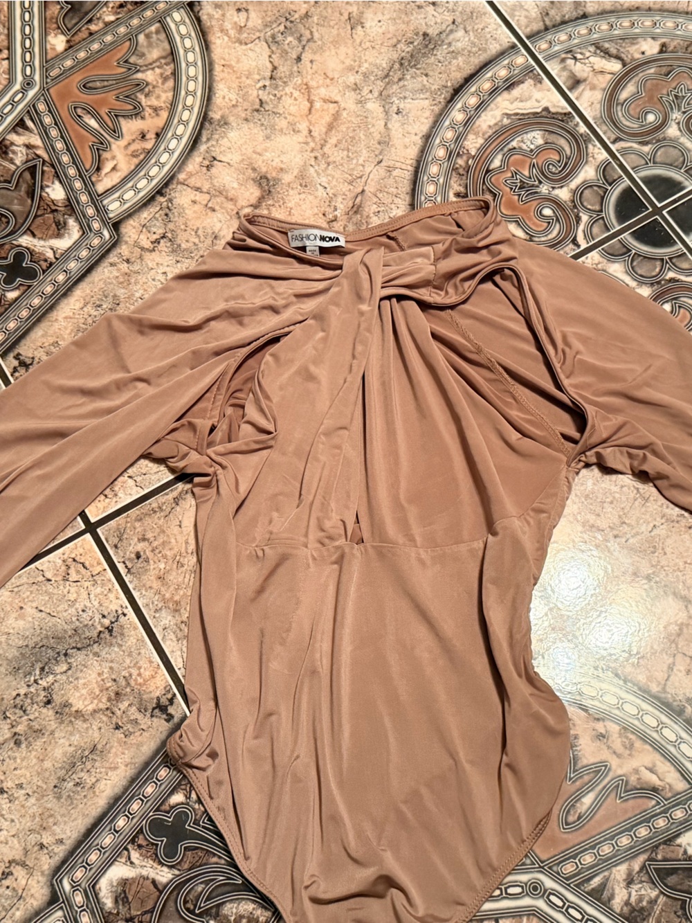 Fashion Nova Taupe Twist-Front Long Sleeve Bodysuit